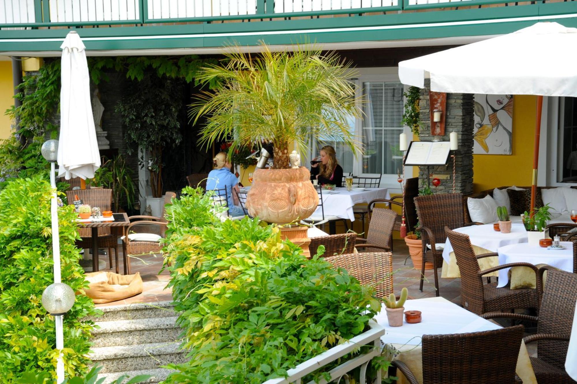 Villa Desiree - Hotel Garni - Adults Only Филлах Экстерьер фото