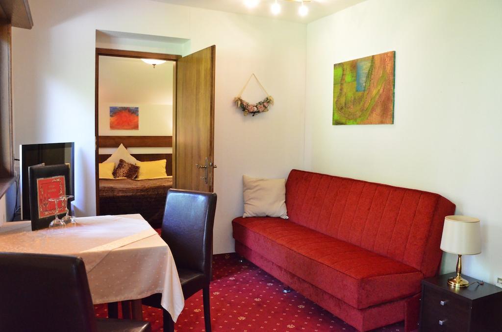Villa Desiree - Hotel Garni - Adults Only Филлах Номер фото